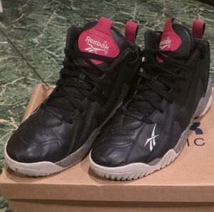 Reebok Kamikaze II “Overcast”
Black/Solid Grey-Flat Grey-Red Rush-Steel